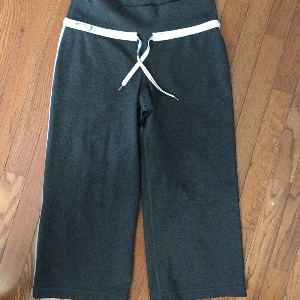 Lululemon capris